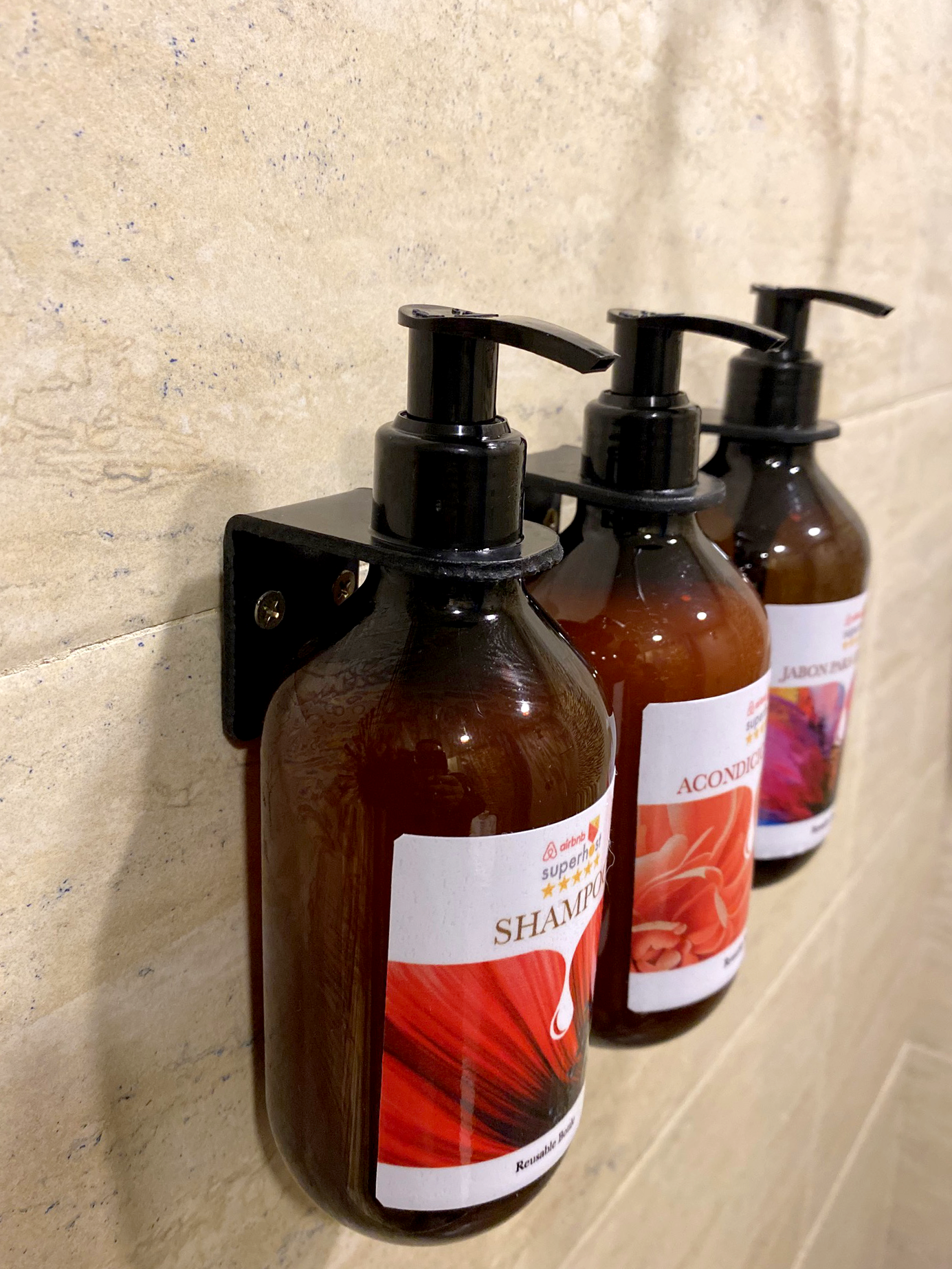 Kit galón jabón de cuerpo o jabón de manos  con dispensador para hoteles y airbnb